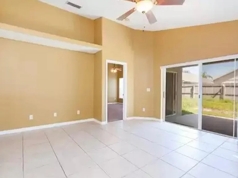 10828 Goldfish Cir — Photo 4