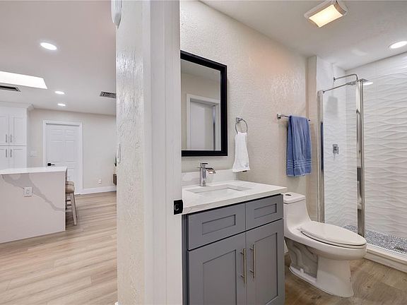 4th image of 490 82ND AVENUE