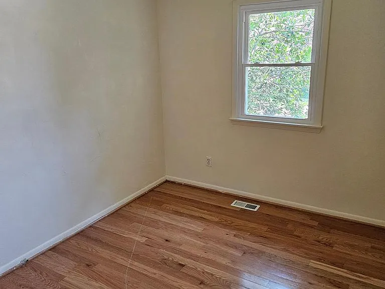 254 Cedarmere Cir — Photo 33