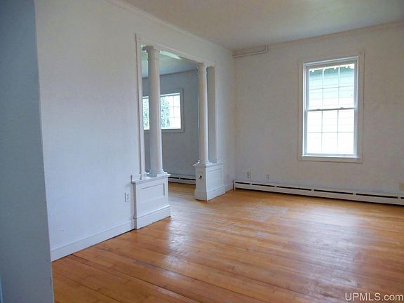 4th image of 304 N Sophie St