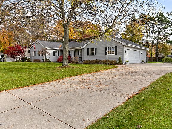 2nd image of 1244 Camille Dr SE