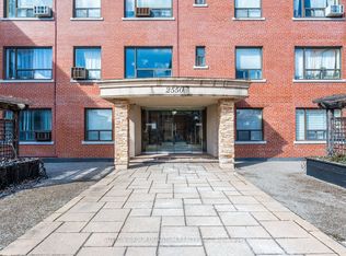 2550 Bathurst St #218, Toronto, ON M6B2Z2