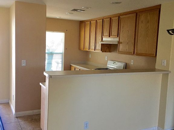 2nd image of 1133 Golden Apple St