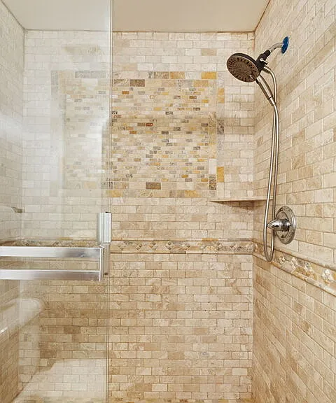 272 N Chester Ave #101 — Photo 35