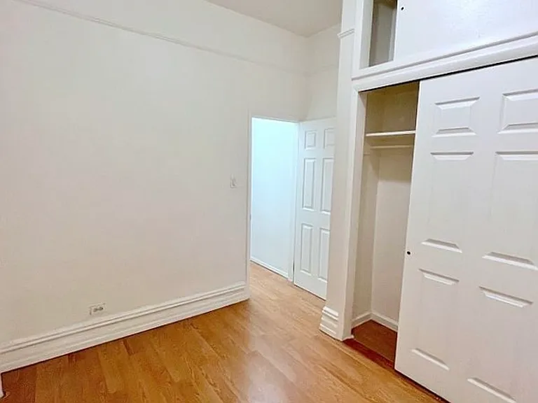 229 W 105th St #5R — Photo 3