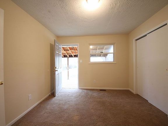 4th image of 4158 W Bertha St