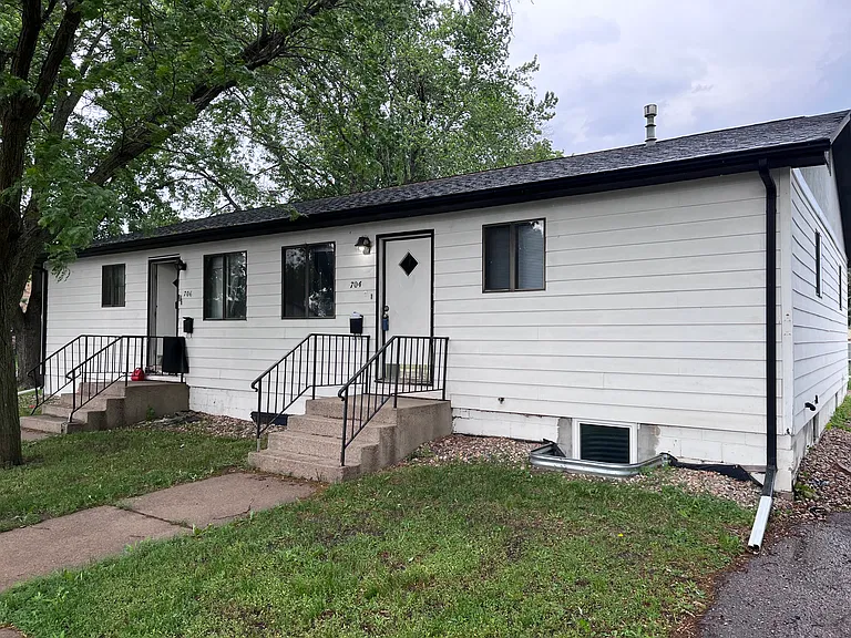704 W Bailey St — Photo 15