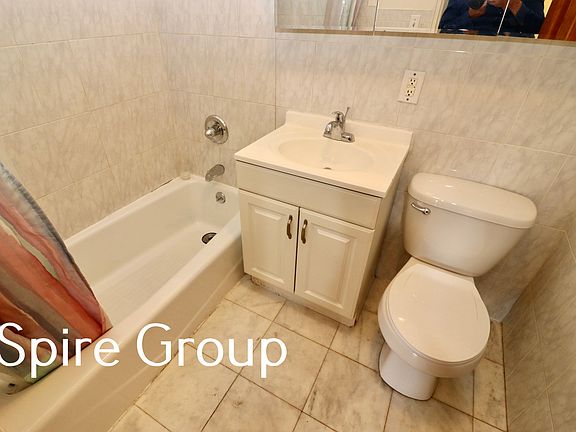 5th image of 338 W 47th St APT 3D