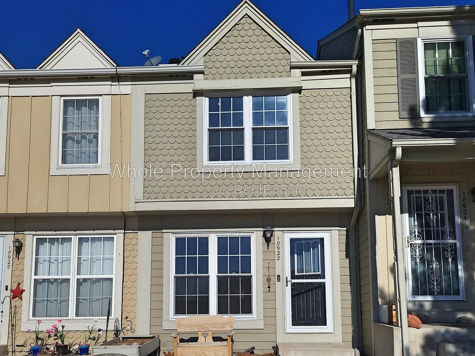 2 bed, 1.5 bath, 1100 sqft, $2,095 — Photo 2