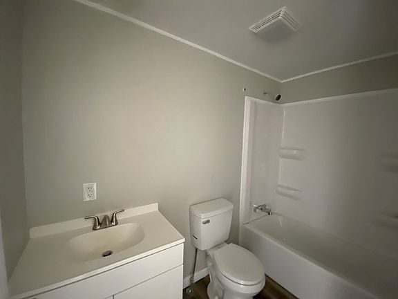 4th image of 1835 Grooverville Rd