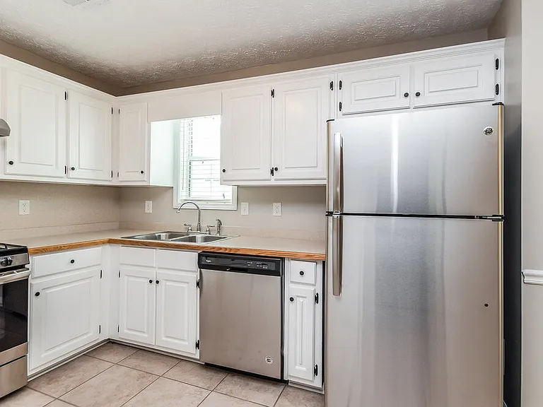 173 Waters Edge Dr — Photo 5