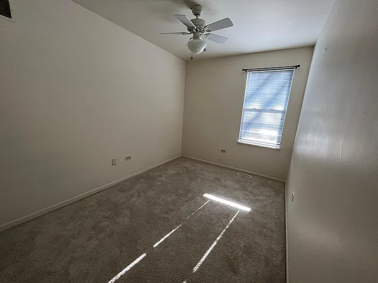 1132 Crimson Ct — Photo 9