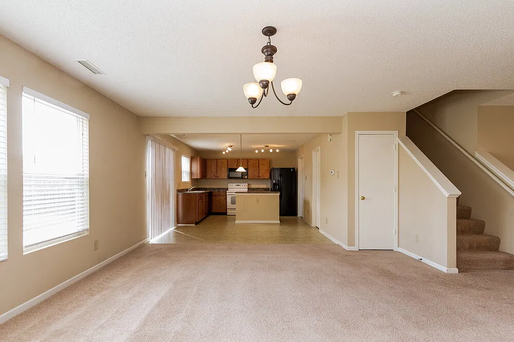 3 bed, 2.5 bath, 2030 sqft, $1,885 — Photo 4
