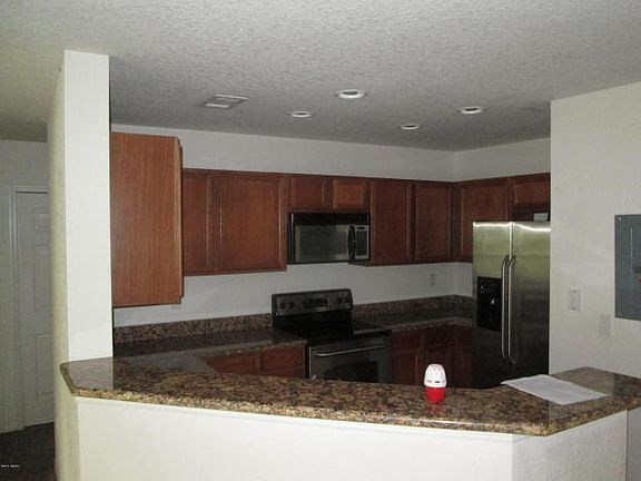 3rd image of 4600 E Moody Blvd Building 5O