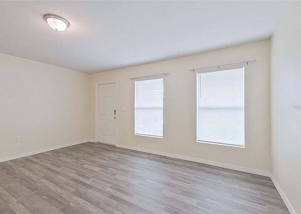 1st image of 27008 Anthony Ave #27008