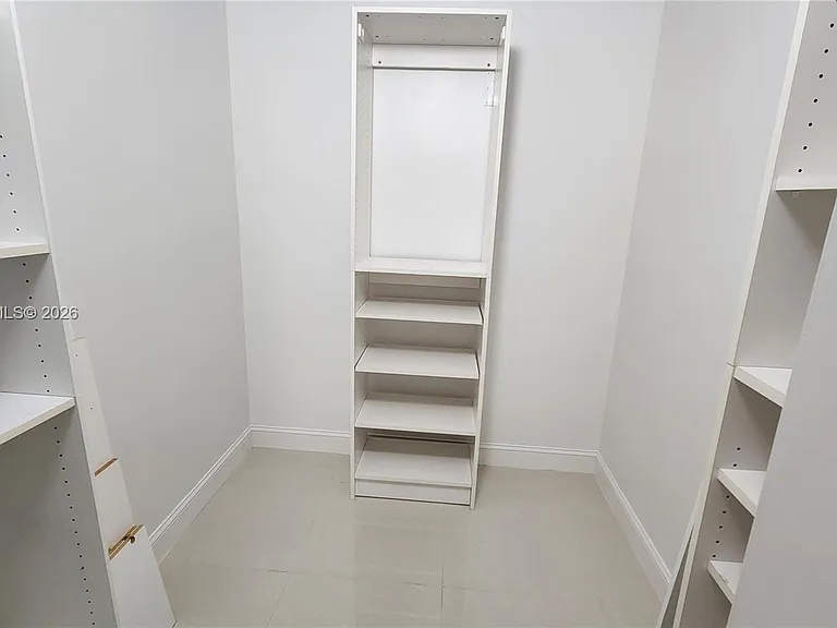 2403 Antigua Cir #L2 — Photo 17