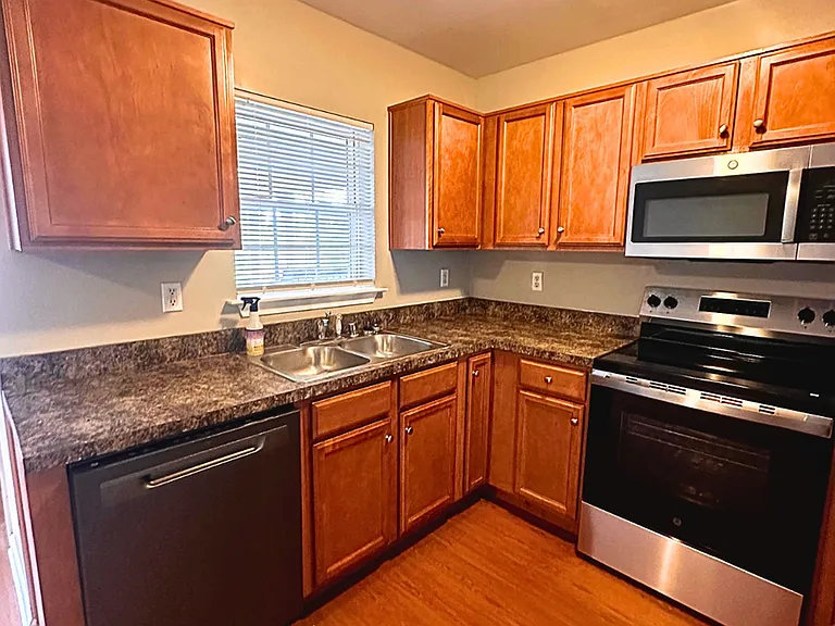 Chilewich Apartments — Photo 6