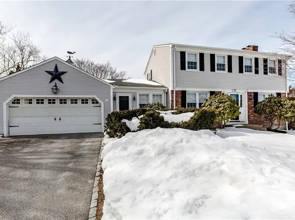 93 Tanglewood Dr, West Warwick, RI 02893