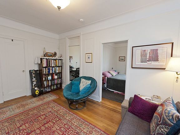 2nd image of 2128 23rd St APT 2R