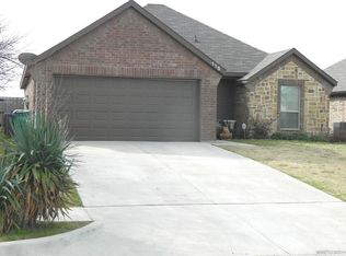 115 Comanche Dr, Greenville, TX 75402