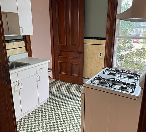 5th image of 240 Highland Ave #2S