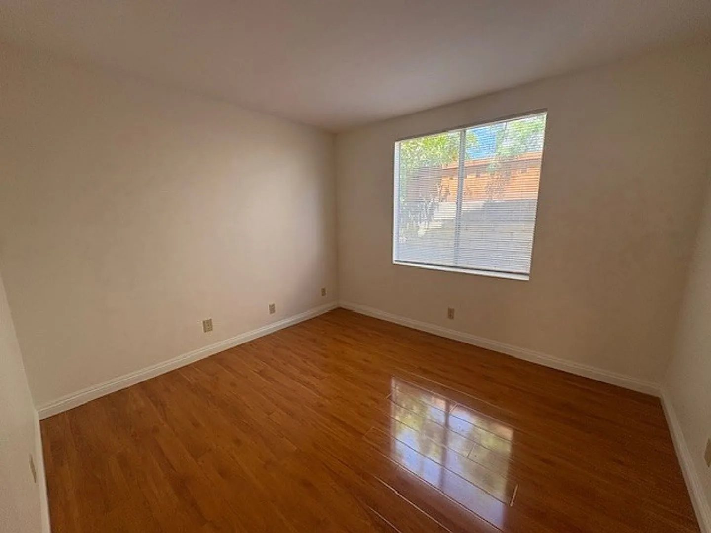 Beautiful Single-Story Home in Desirable Lang Ranch — Photo 4