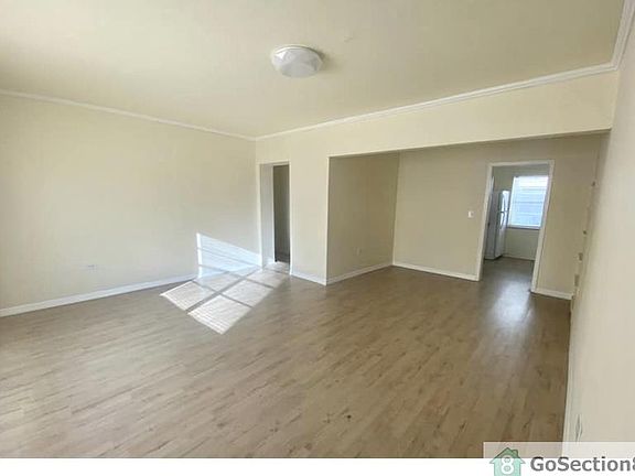 5th image of 422 NE 82nd St