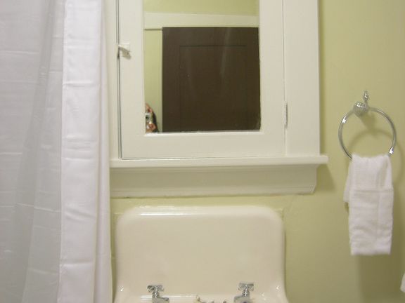 3rd image of 157 S Los Robles Ave APT 12