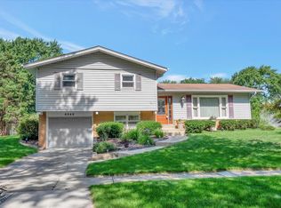 6948 Fairmount Ave, Downers Grove, IL 60516