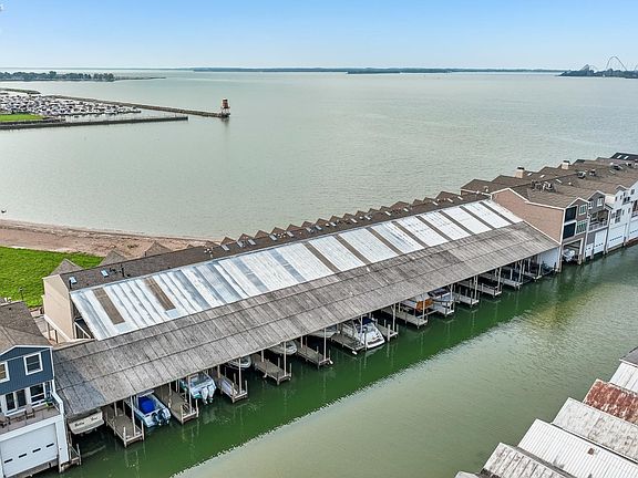 3rd image of 544 Nantucket Dr