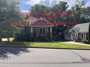 110 Estelle Park Dr, Asheville, NC 28806