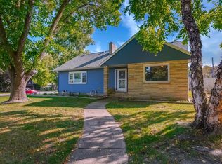 420 8th St, Gaylord, MN 55334
