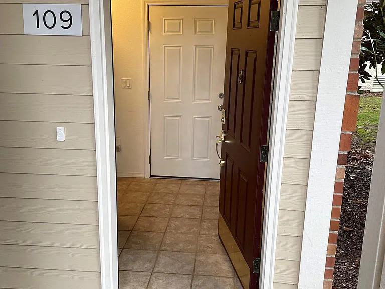 1220 NE Horizon Loop #109 — Photo 11