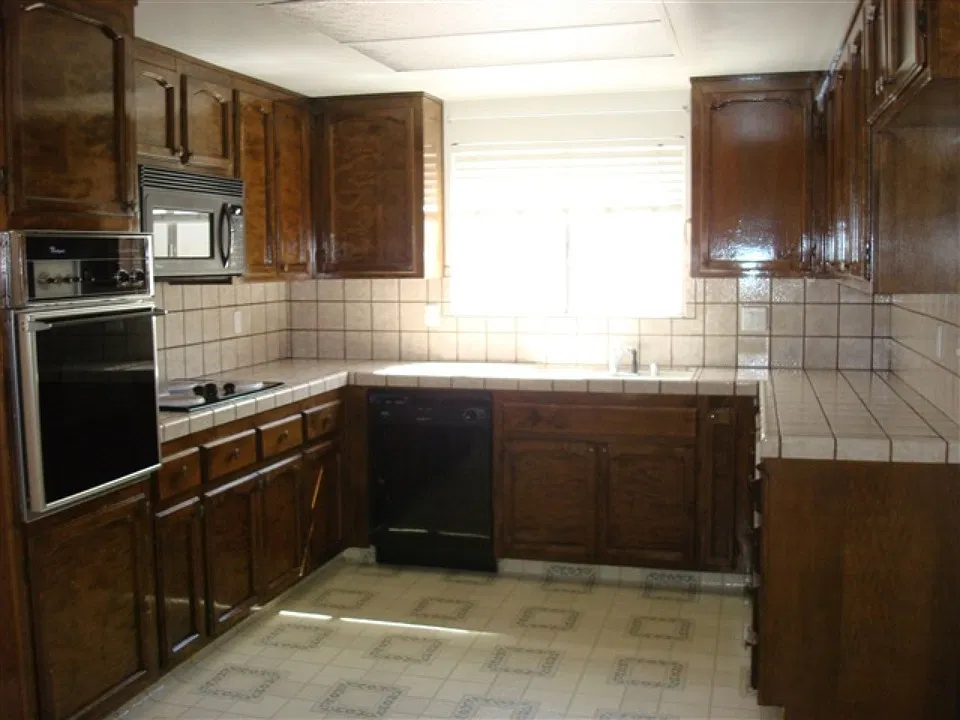 2 bed, 1050 sqft, $1,950 — Photo 4
