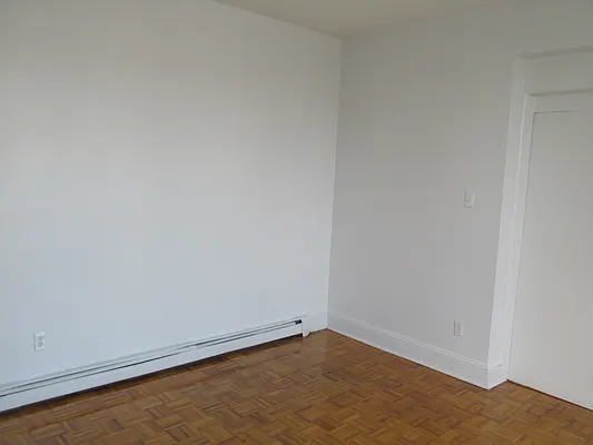 Rented by Windsor Homes Realty Corp | media 90