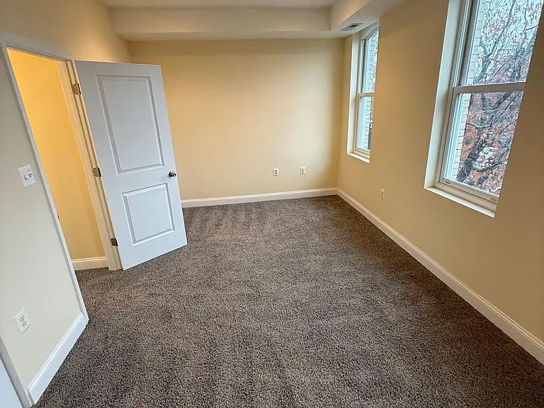 532 8th St SE #3 — Photo 15