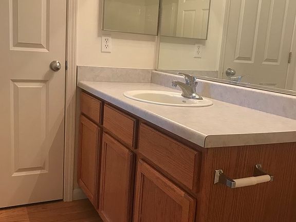 5th image of 675 Silverlace Blvd APT 27