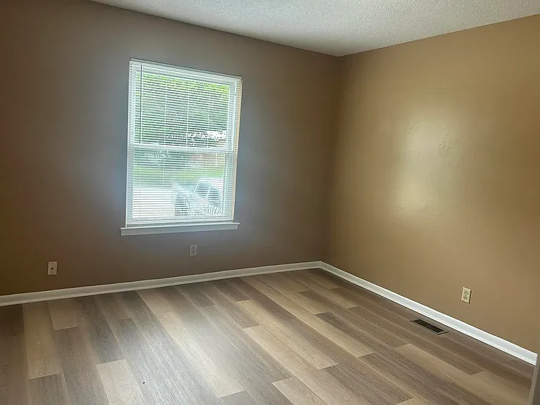 5760 Taggart Dr #1 — Photo 8