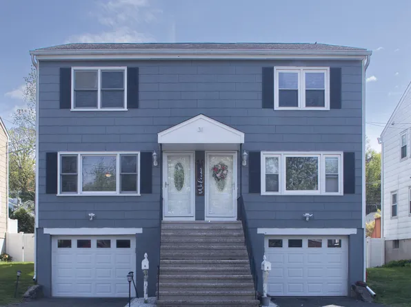 31 Hollow Wood Ln #A, Greenwich, CT 06831