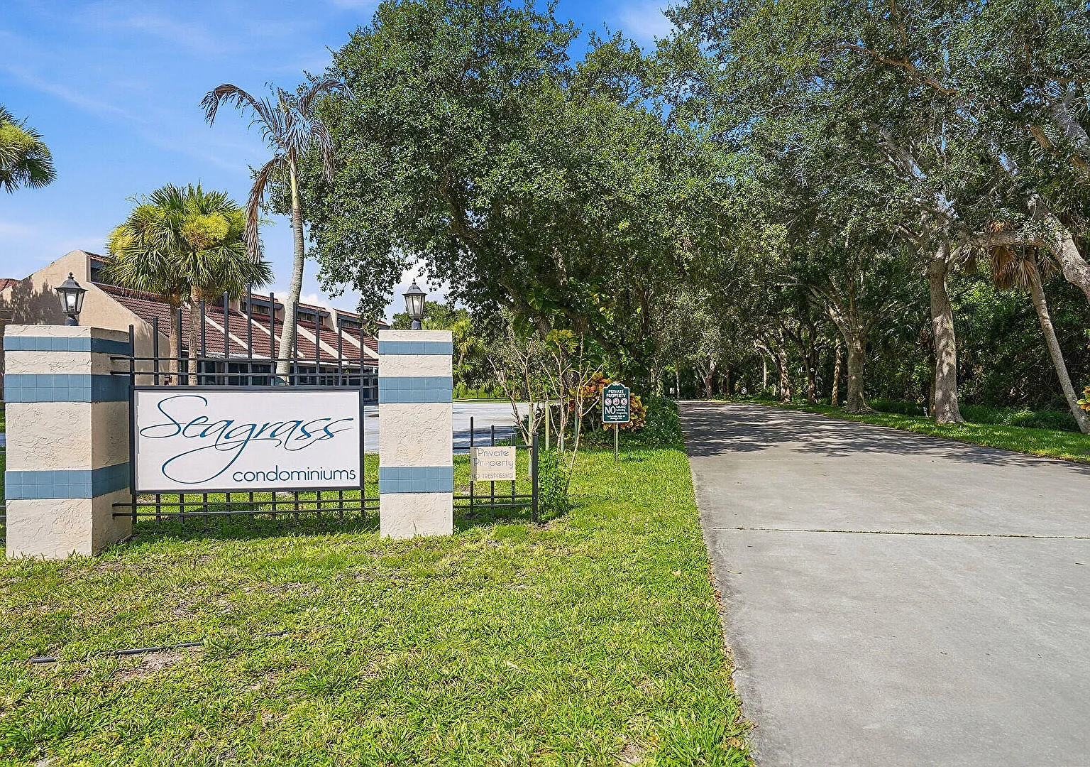 2 bed, 2.0 bath, 861 sqft, $2,000 — Photo 3