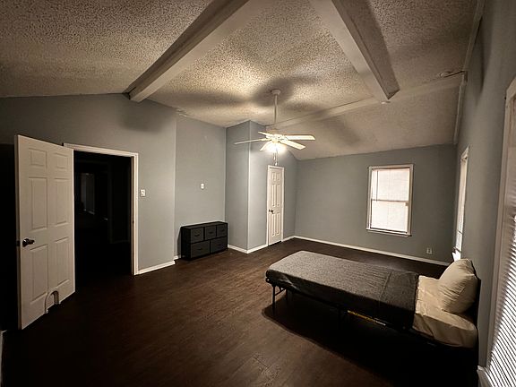 4th image of 1207 Chicago Ave #2