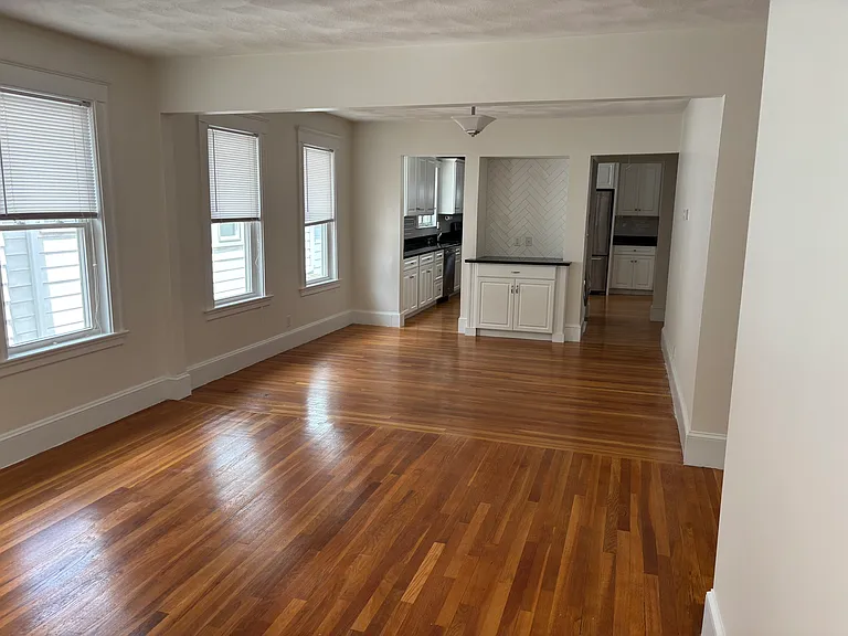 255 Brown St #1 — Photo 4