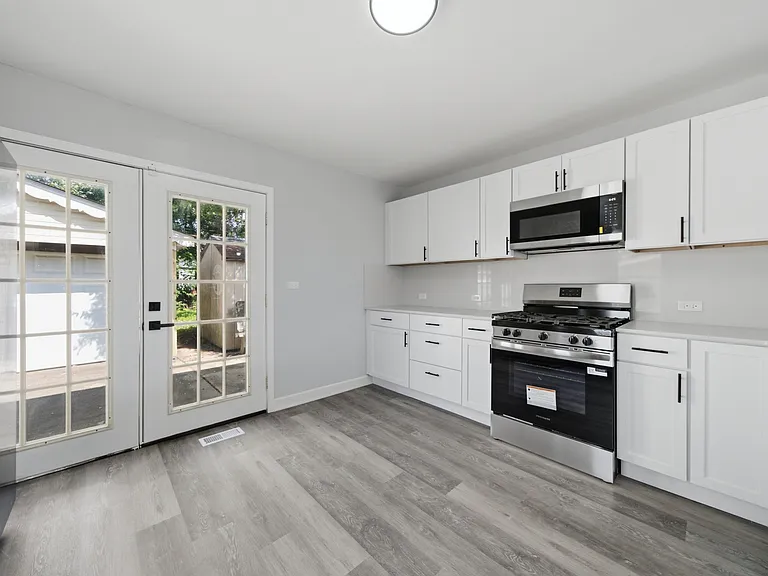 407 Laurel Ave — Photo 17