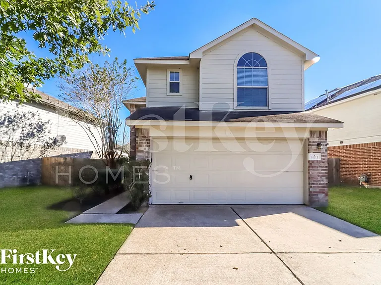 14111 Bishop Bend Ln — Photo 1