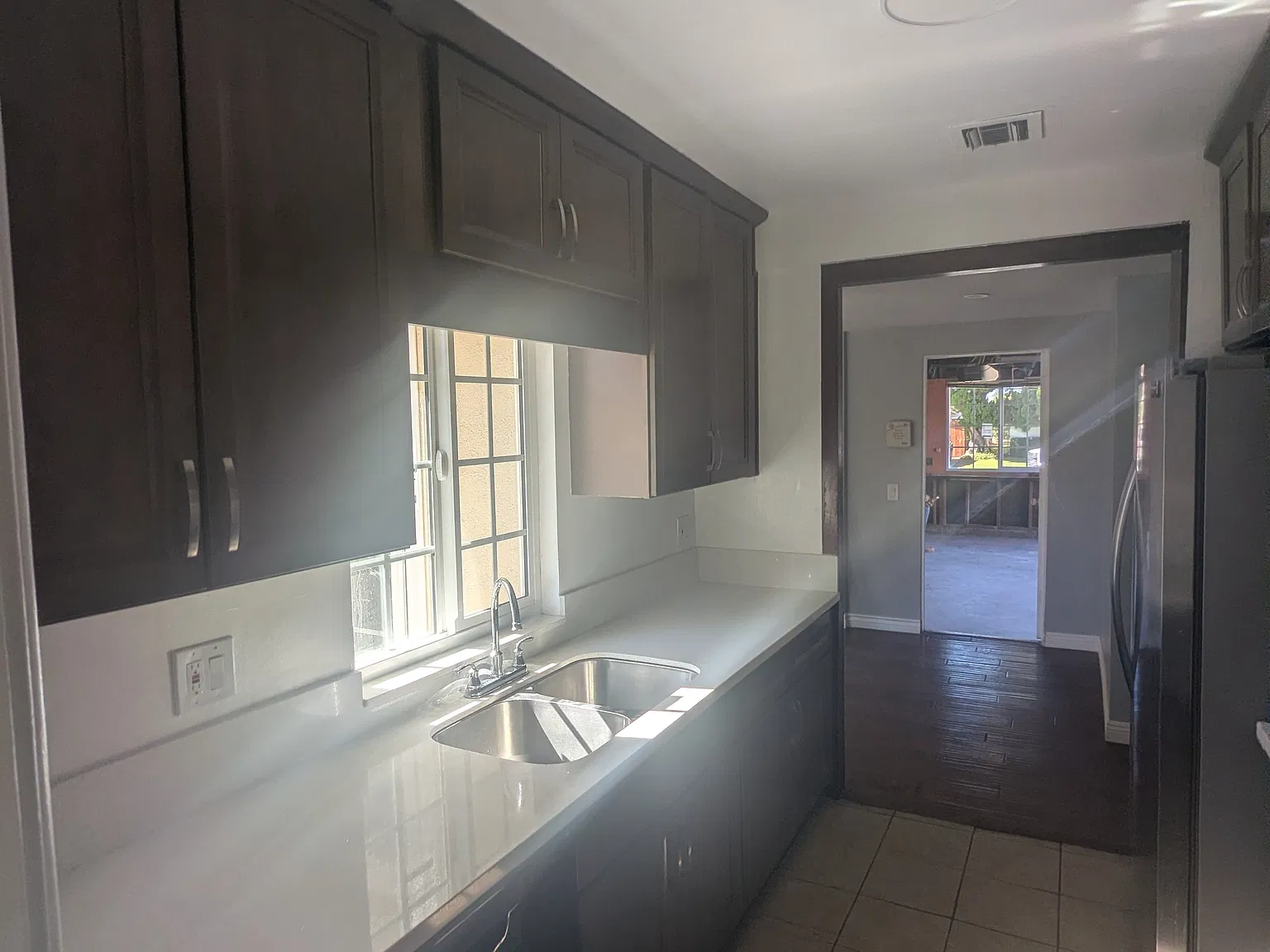 4 bed, 1700 sqft, $3,900 — Photo 2