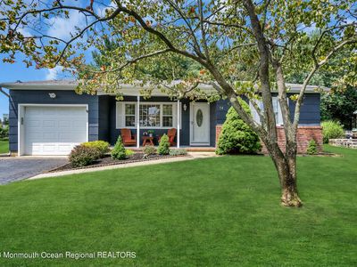 14 Surrey Court, Toms River, NJ, 08757