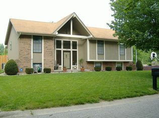 1332 N Inca Dr, Independence, MO 64056