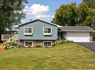 189 Sterling St N, Maplewood, MN 55119