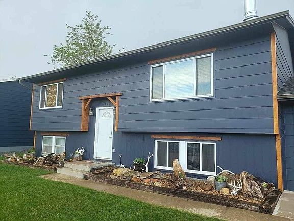 2nd image of 5809 W Elmwood Dr