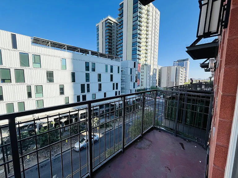 215 E McKinley St #402 — Photo 18